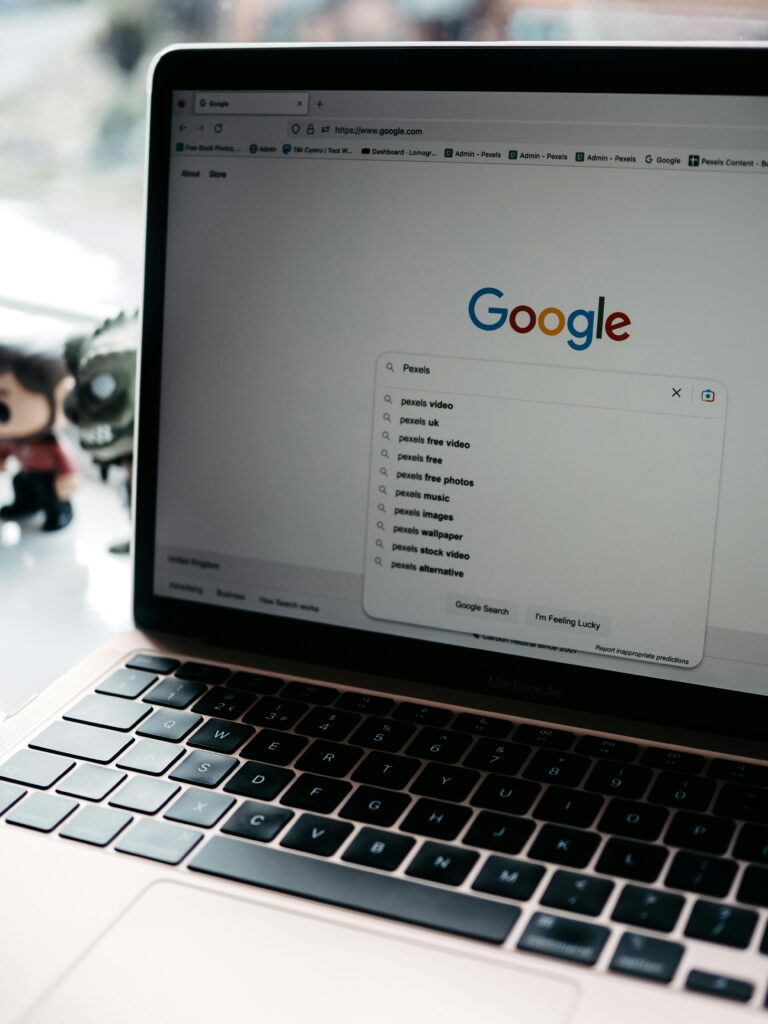 Social Media vs. Search Engine Advertising: Making the Right Choice for Your Business 2 pexels fotios photos 16368540
